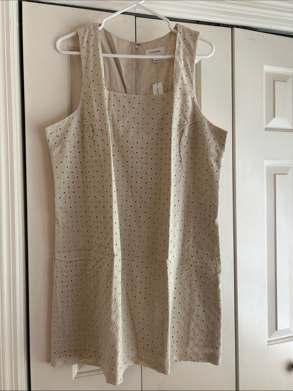Banana Republic Cream Eyelet Shift Dress